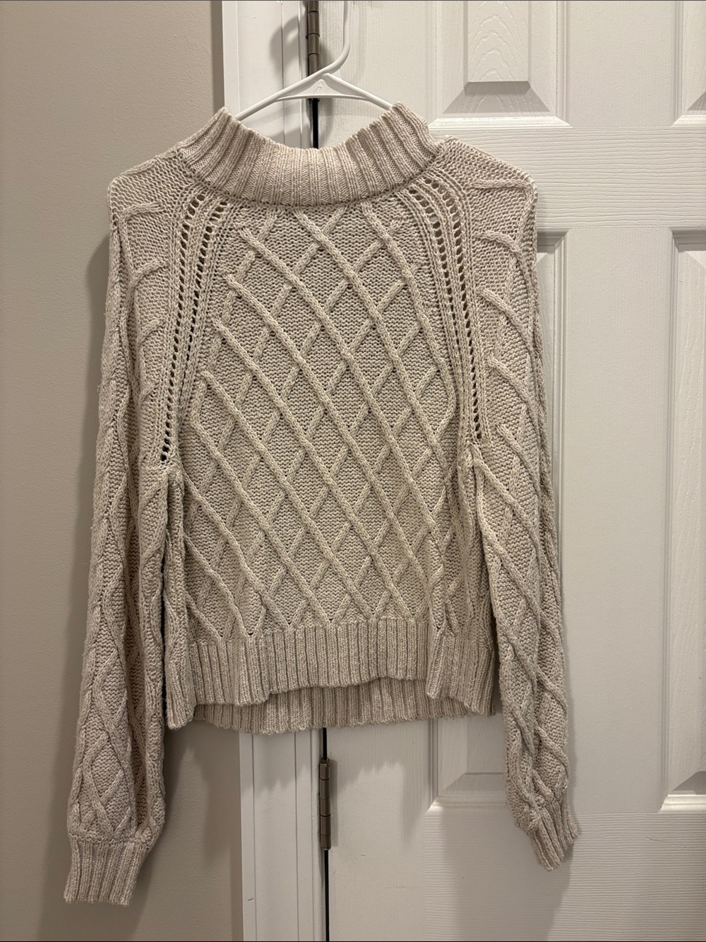 AE Women’s sweater M